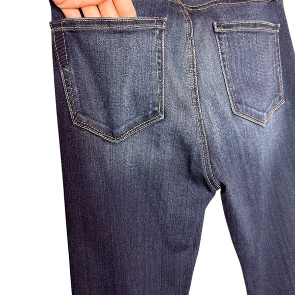 Paige Women's Blue  Flared Jeans, zipper fly, size 27 - Picture 9 of 11